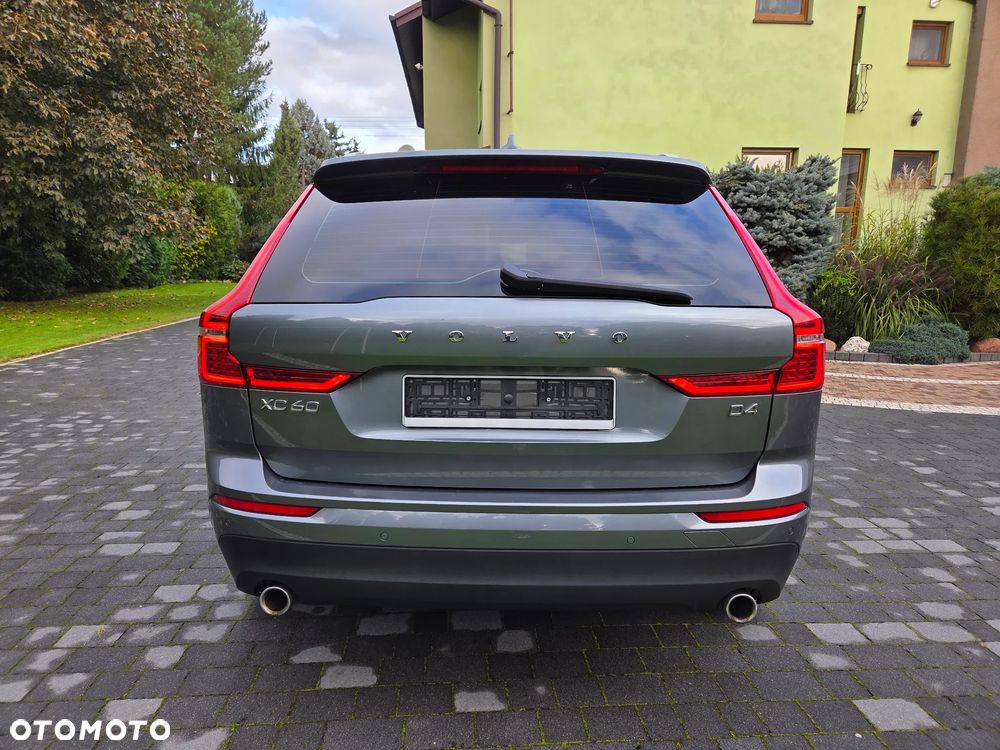 Volvo XC 60 D4 Momentum Pro - 8