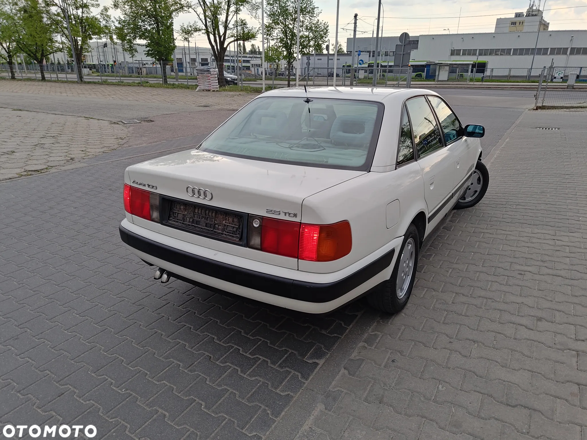 Audi 100 - 2
