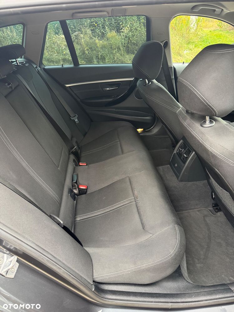 BMW Seria 3 320d Sport Line - 18