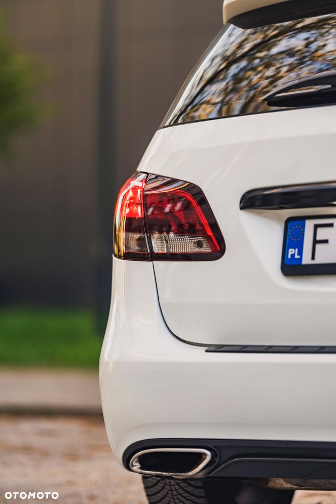 Mercedes-Benz Klasa B 250 4Matic 7G-DCT Urban - 14