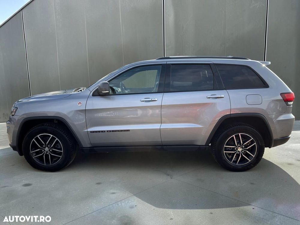 JEEP Grand Cherokee 2017 — imagine 25