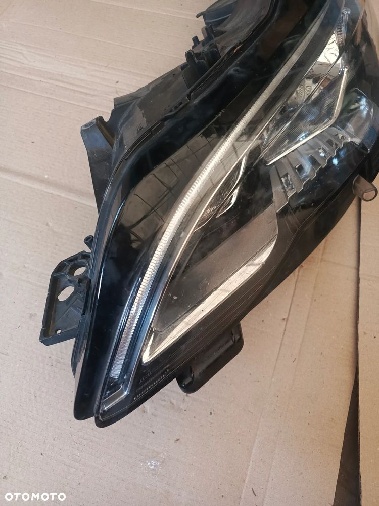 9810478080 LAMPA PRZEDNIA LEWA 3008 5008 II - 4