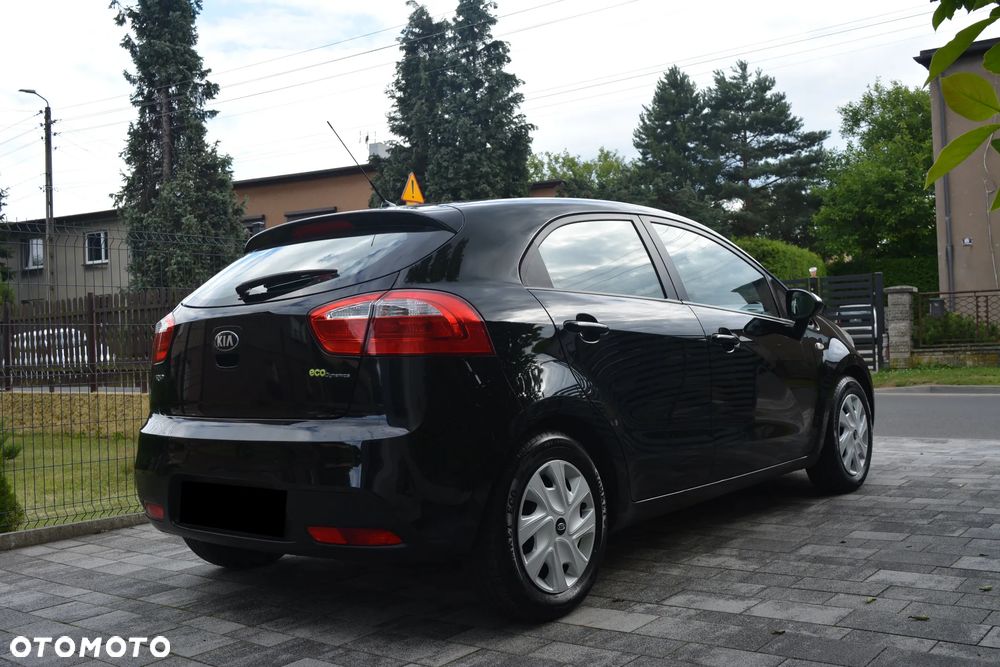 Kia Rio 1.2 Dream Team Edition - 24