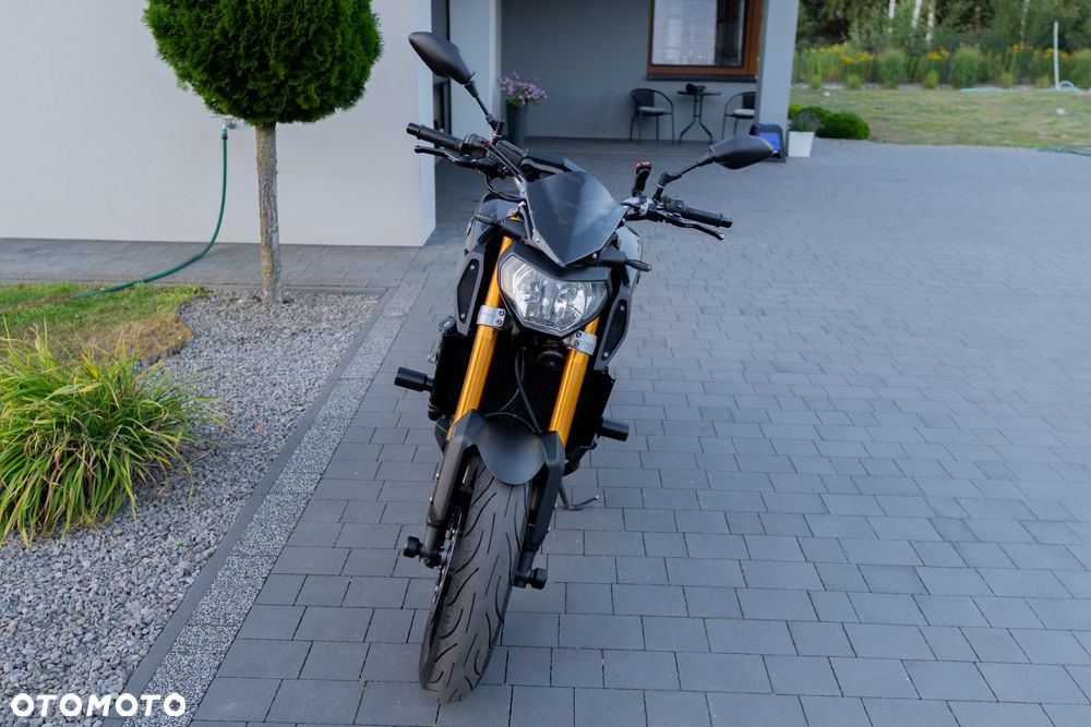 Yamaha MT - 6
