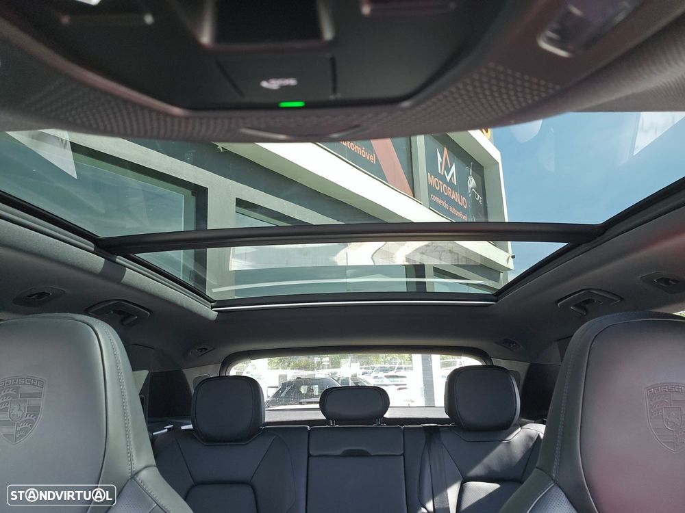 Porsche Cayenne E-Hybrid Tiptronic S Black Edition - 26
