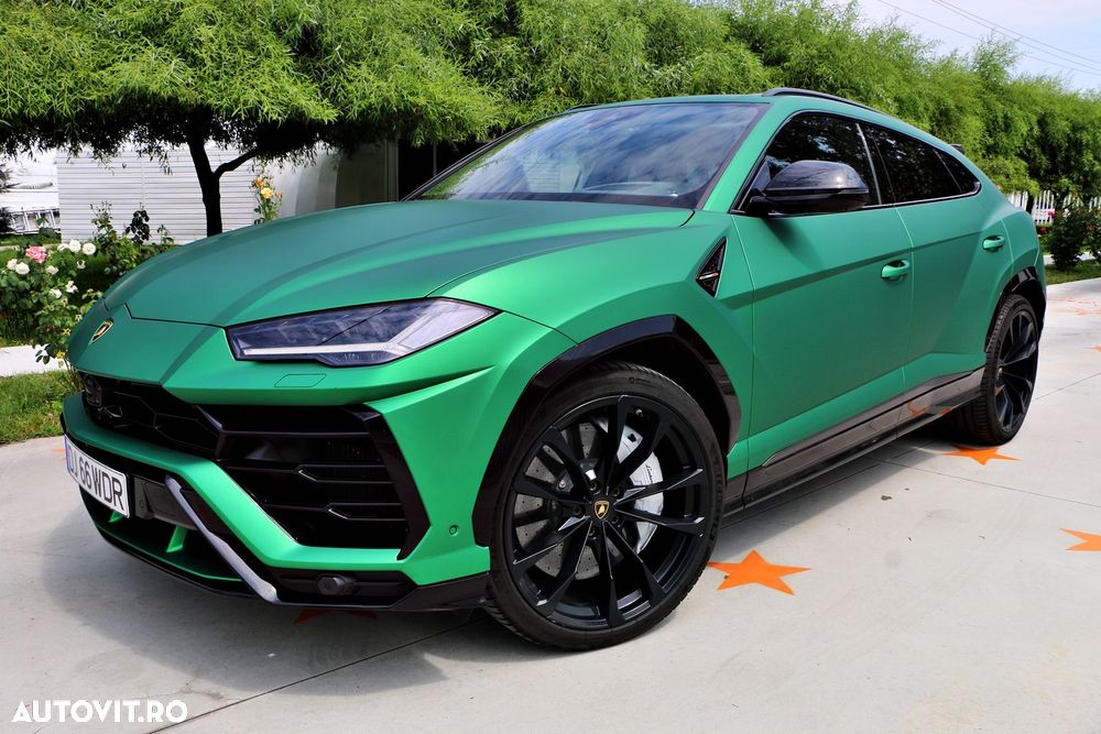 Lamborghini URUS - 15