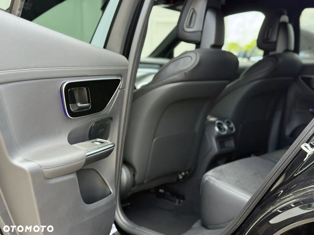 Mercedes-Benz GLC - 29