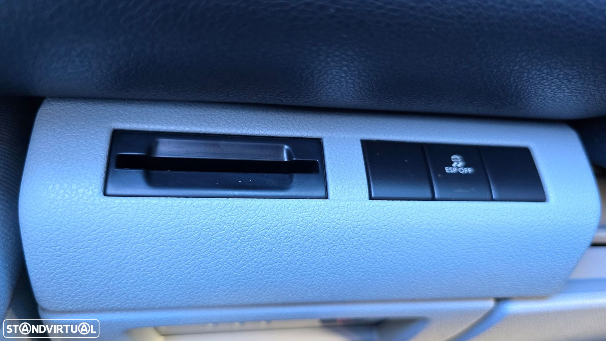 Peugeot 5008 1.6 HDi Executive JLL17 - 11