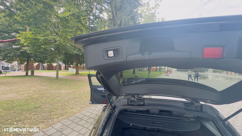 Mercedes-Benz C 300 de T 9G-TRONIC Night Edition - 17