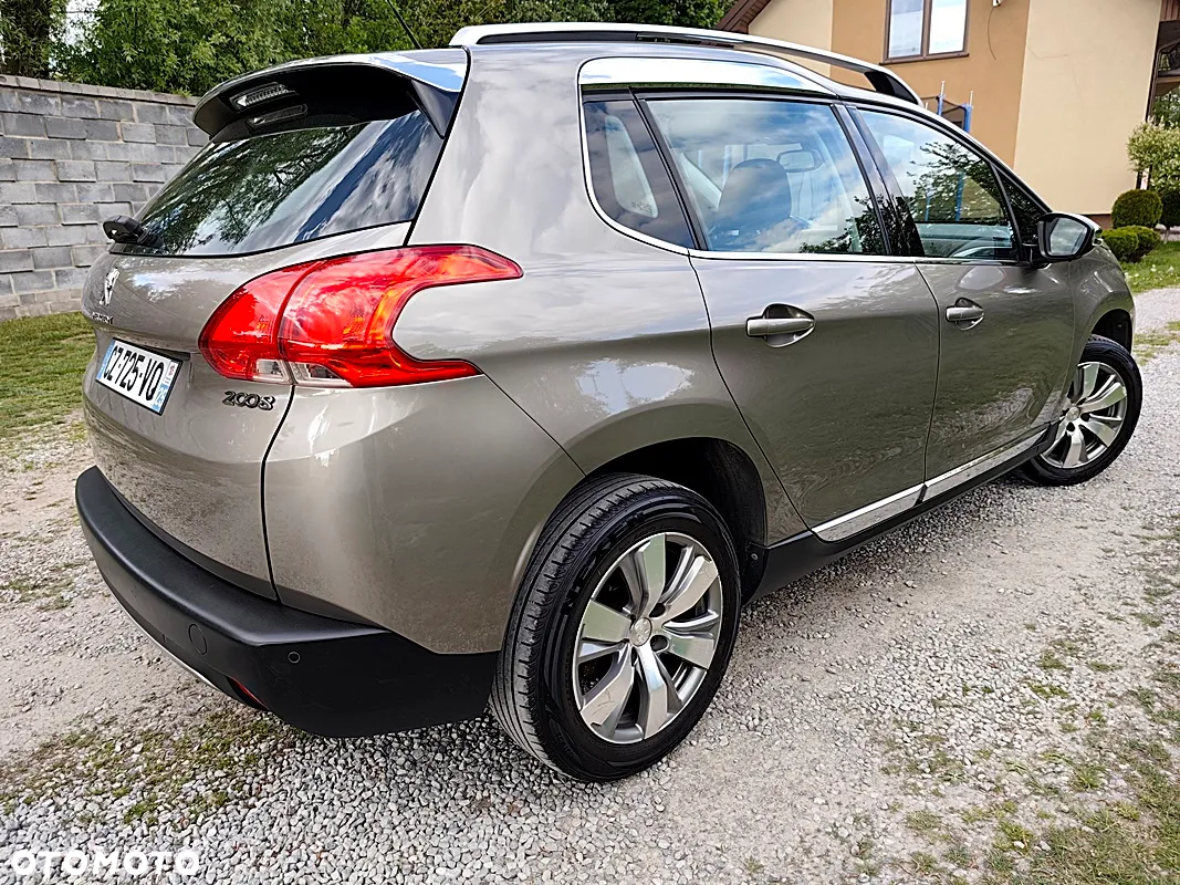 Peugeot 2008 1.2 Pure Tech Style - 6