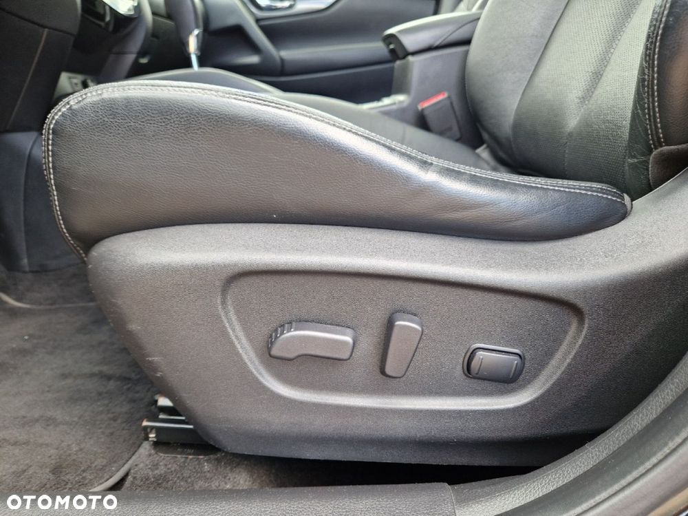 Nissan X-Trail 1.6 DCi Tekna 2WD Xtronic 7os - 12