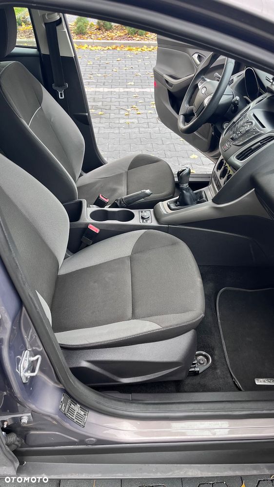 Ford Focus 1.6 Trend - 21