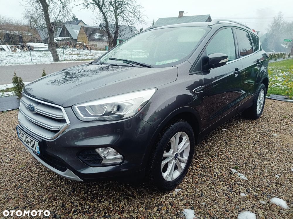 Ford Kuga 1.5 TDCi 2x4 Titanium - 10