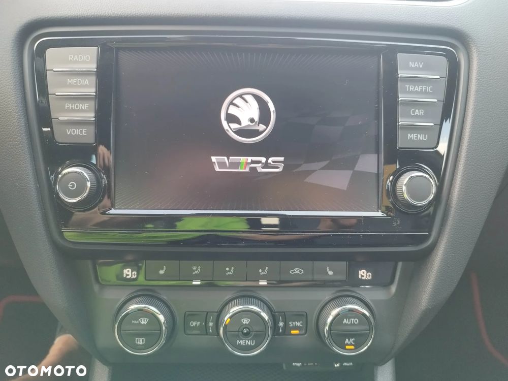 Skoda Octavia 2.0 TDI 4x4 RS Challenge DSG - 12