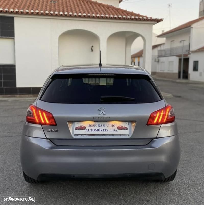 Peugeot 308 1.2 PureTech Allure EAT6 - 10