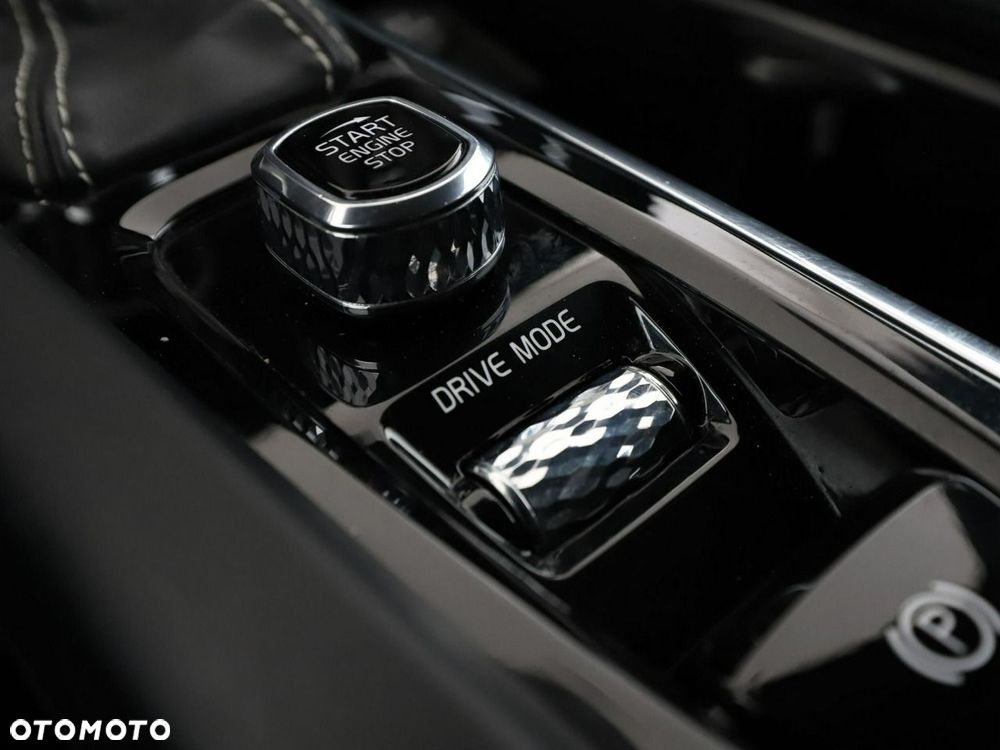 Volvo XC 60 D4 SCR R-Design - 30