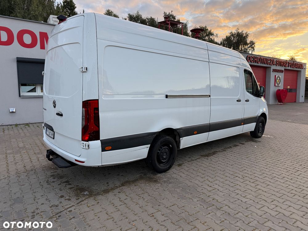 Mercedes-Benz Sprinter - 5