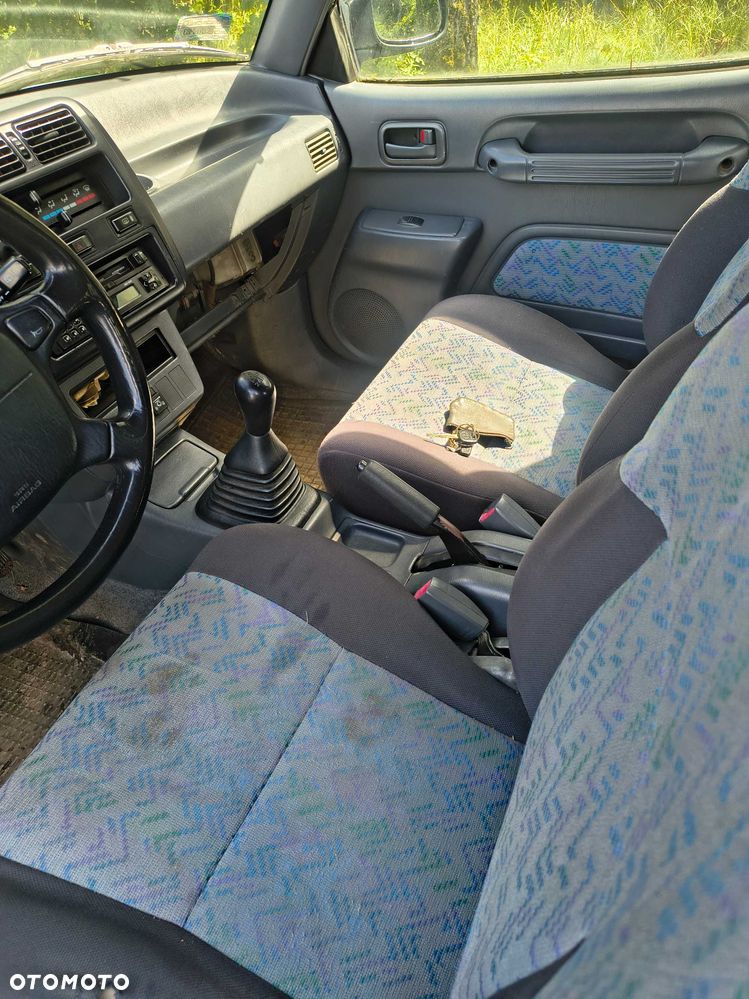 Toyota RAV4 - 6