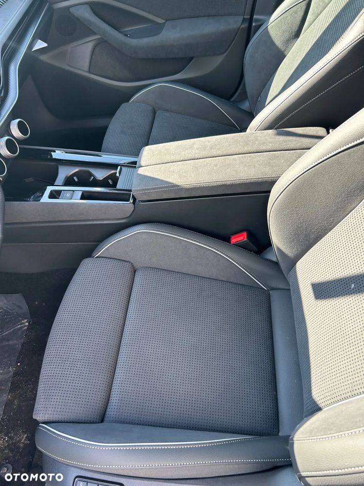 Skoda Superb 2.0 TDI SCR Sportline DSG - 8