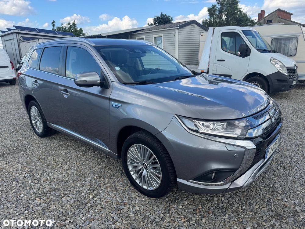 Mitsubishi Outlander 2.4 4WD Diamant - 2