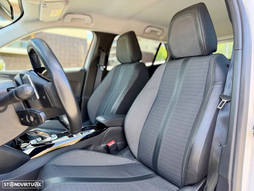 Peugeot 2008 PureTech 130 EAT8 Allure - 10