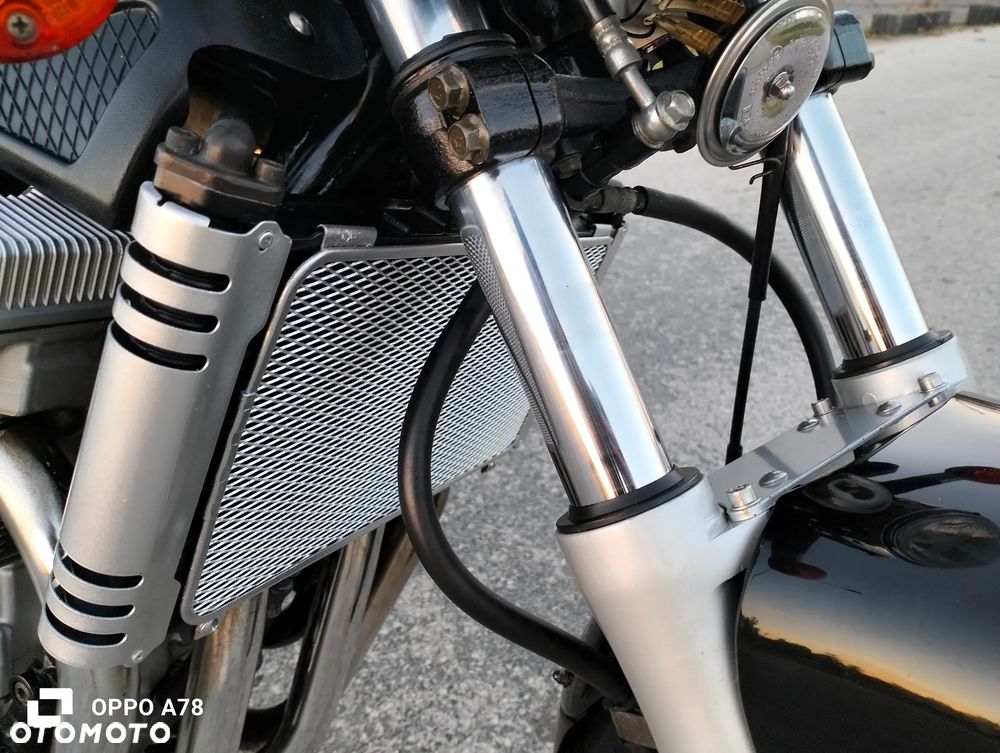 Suzuki GSX - 25