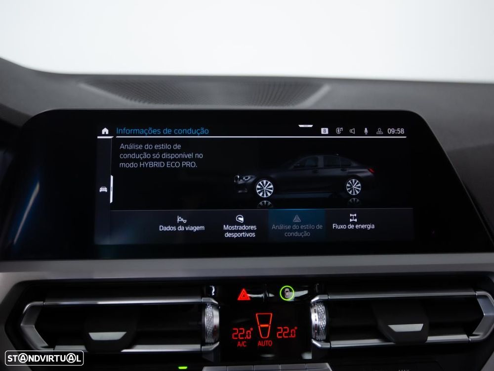 BMW 320 e Touring Corporate Edition Auto - 31