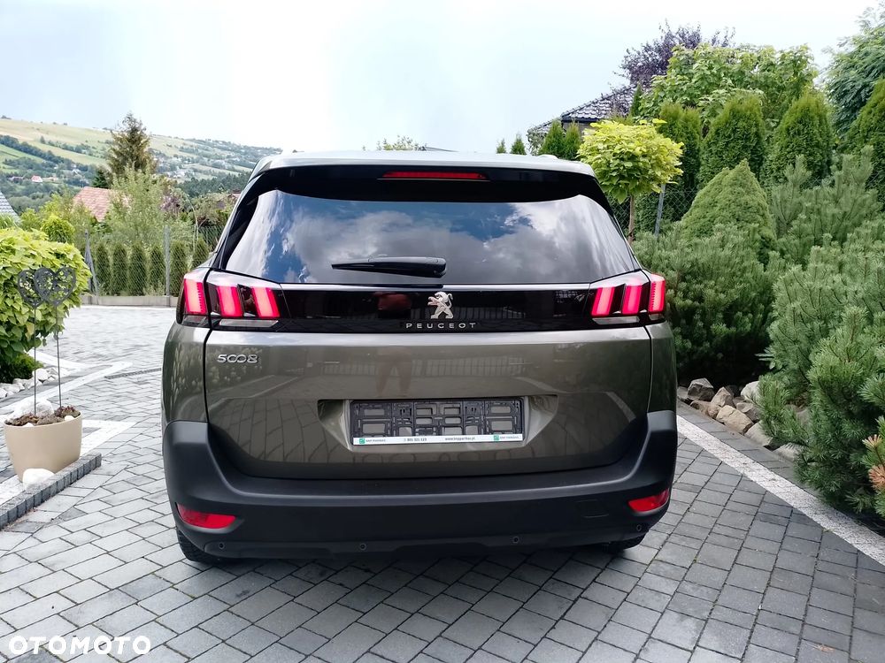 Peugeot 5008 2018 photo 5