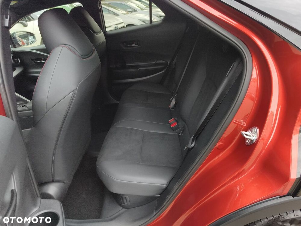 Toyota C-HR - 14