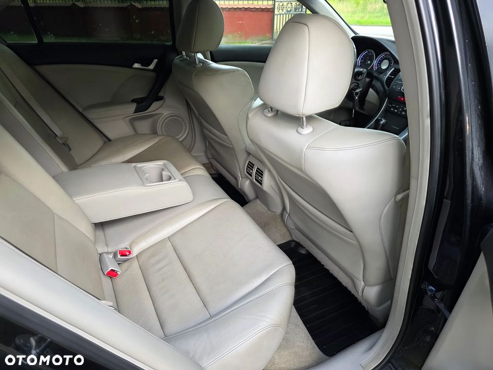 Honda Accord 2.4 Executive - 16