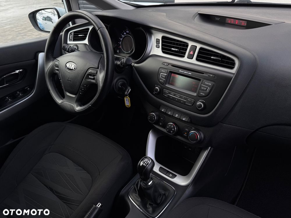 Kia Ceed 1.6 GDI Vision - 29