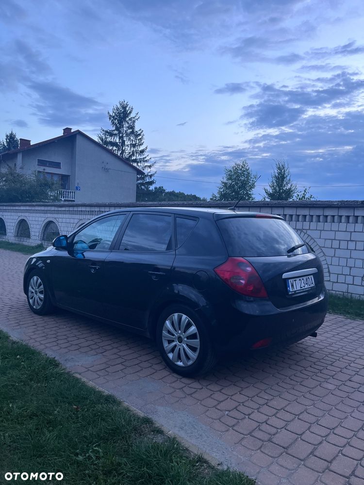 Kia Ceed 1.6 Crdi Comfort + - 6
