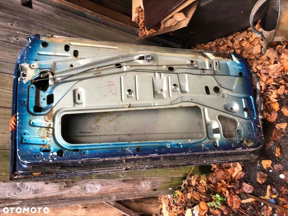 MERCEDES W123 COUPE CUPE DRZWI LEWE niebieskie - 3