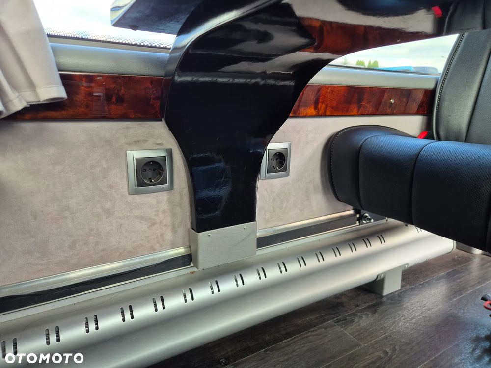 Mercedes-Benz SPRINTER 519 / SPROWADZONY / 3.0 190 KM / EURO 6 - 32
