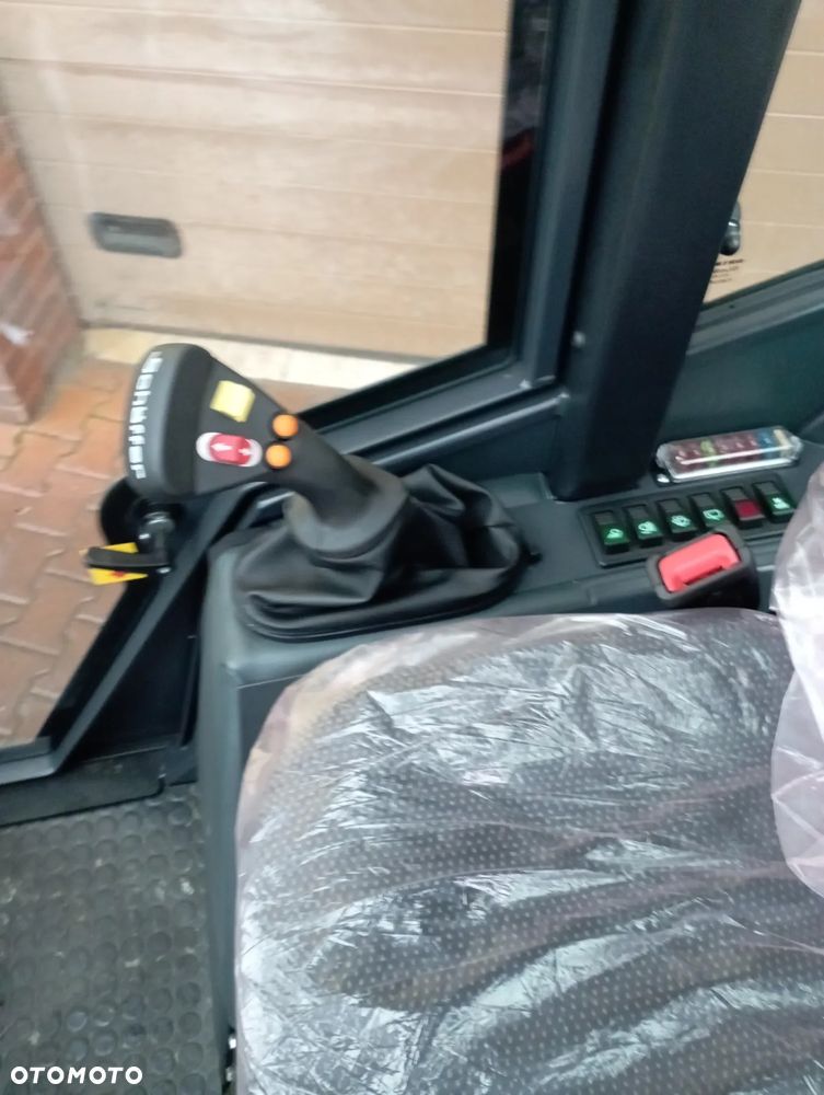 Schäffer 2430 z kabiną - 8