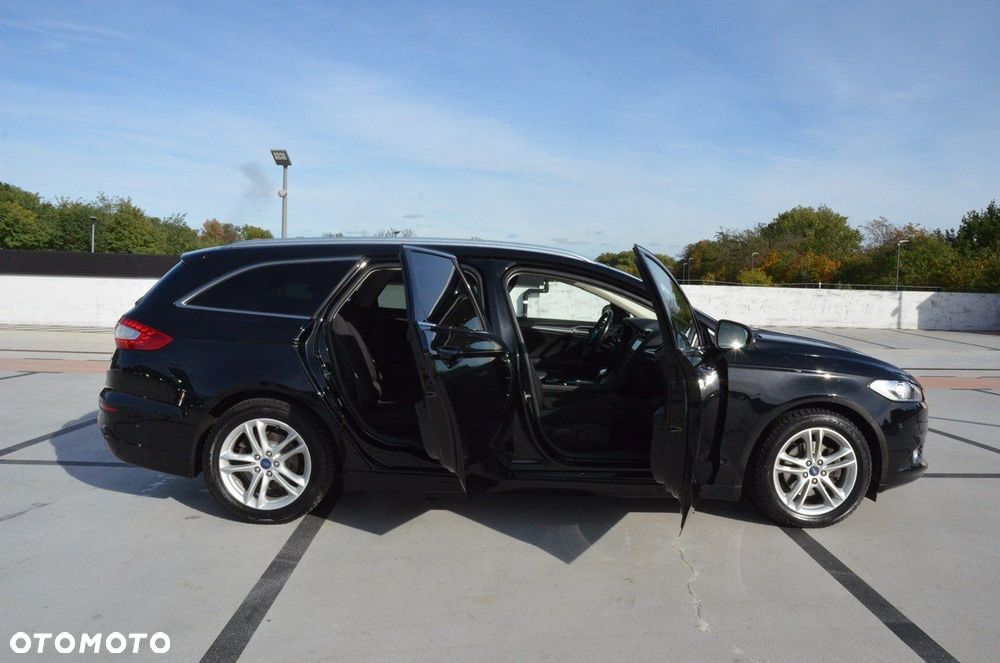 Ford Mondeo - 36