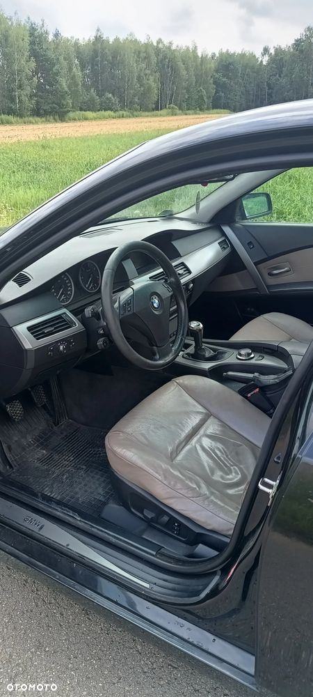 BMW Seria 5 520d - 12