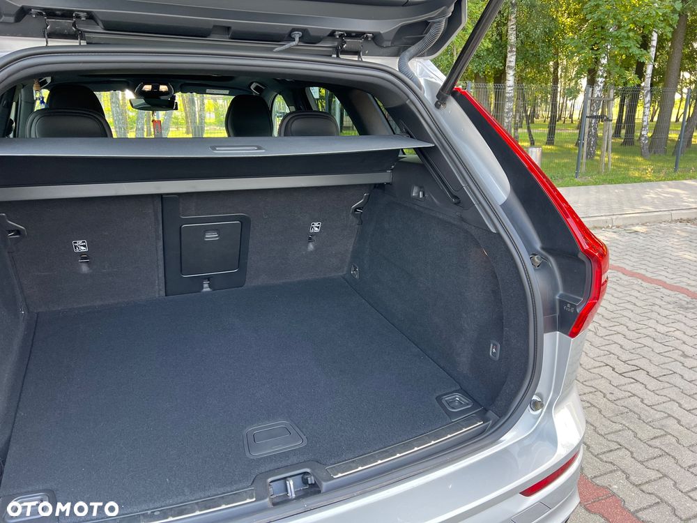 Volvo XC 60 B4 B R-Design - 8