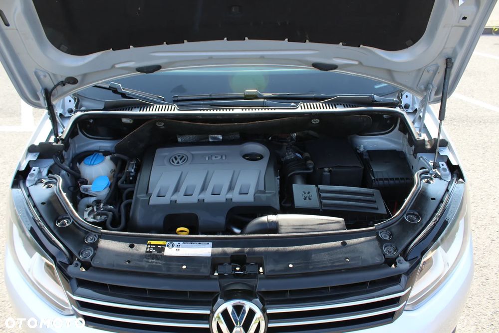 Volkswagen Touran 1.6 TDI DPF BlueMot Comfortline - 33