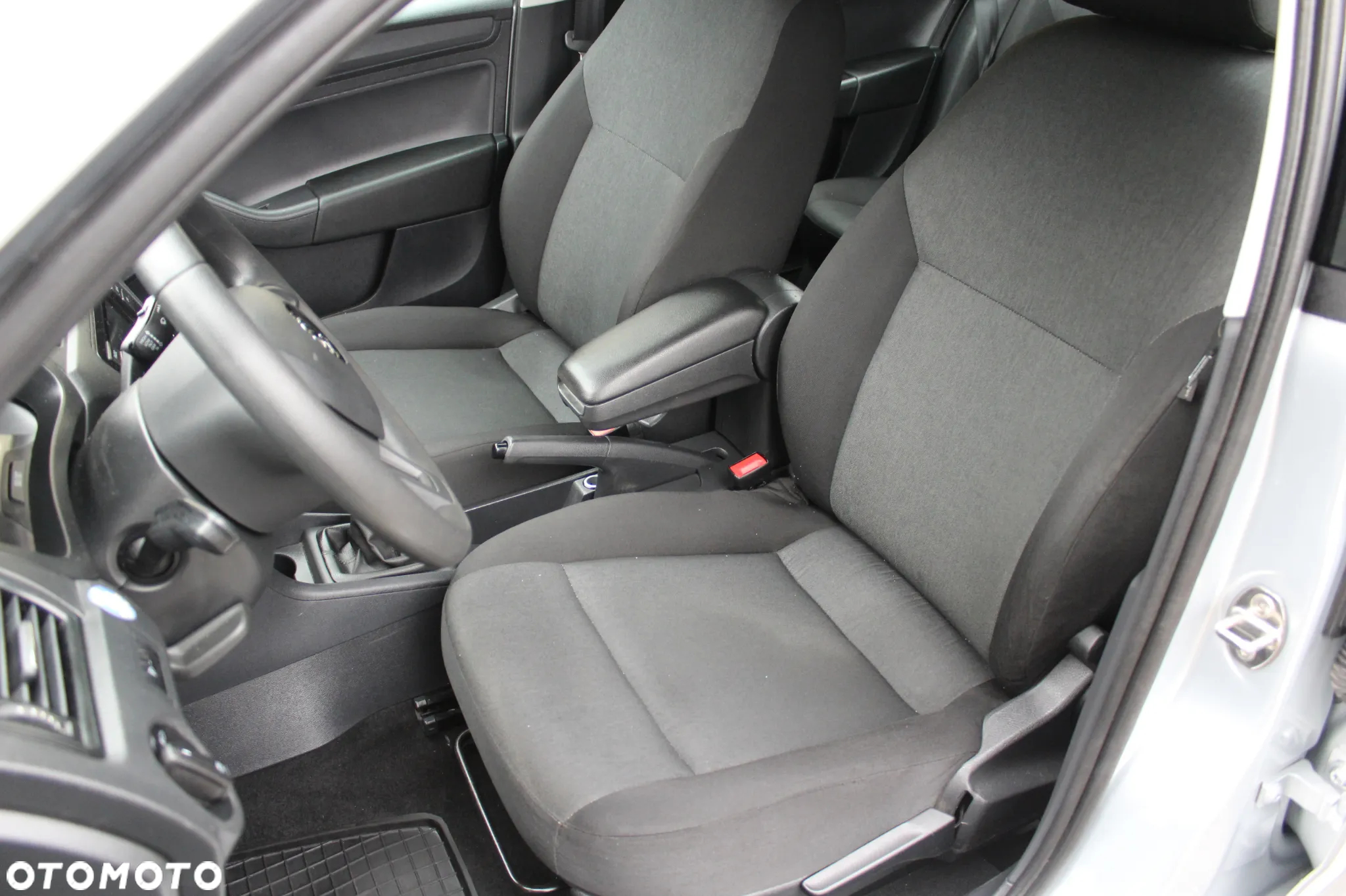 Skoda RAPID 1.0 TSI Active - 12