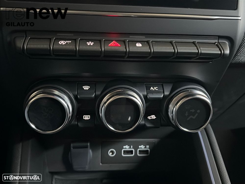 Renault Clio 1.0 TCe Techno Bi-Fuel - 19