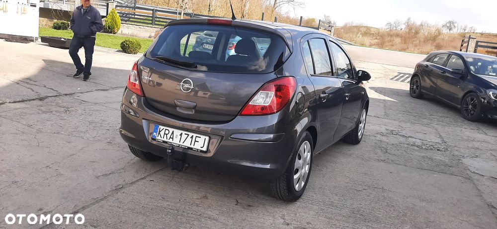 Opel Corsa - 8