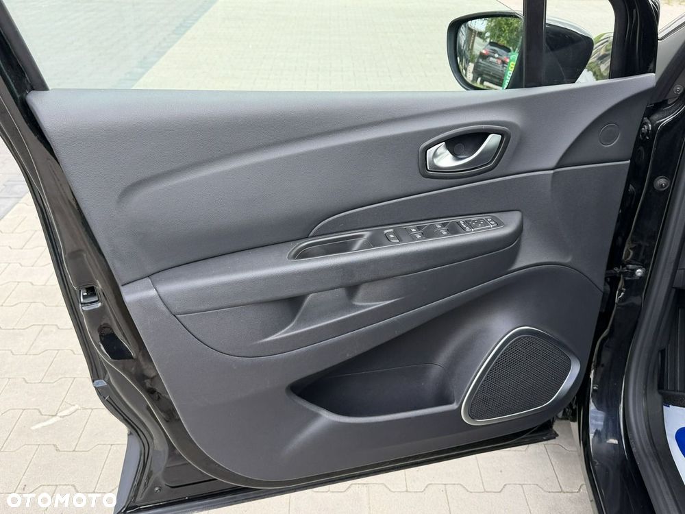 Renault Captur - 17