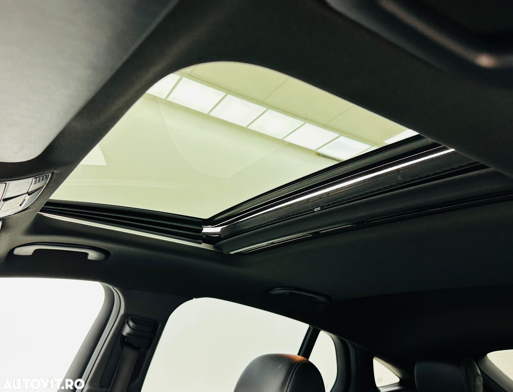 Mercedes-Benz GLC - 30
