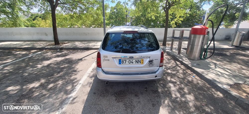 Ford Focus 1.6 Ambiente - 2