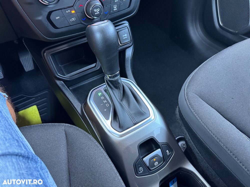 Jeep Renegade 1.3 Turbo 4x2 DDCT6 Limited - 19