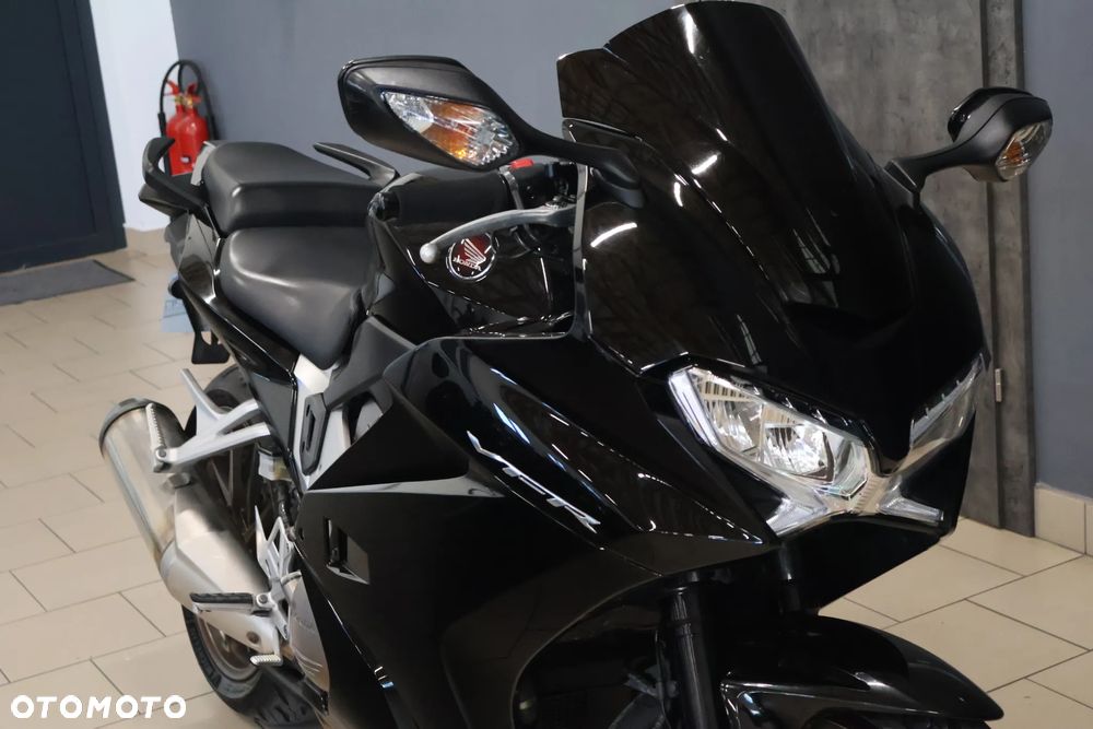 Honda VFR - 1