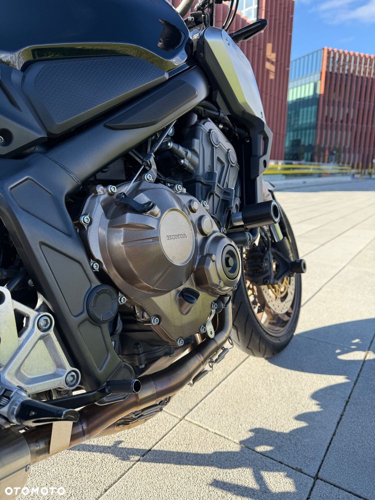 Honda CB - 11