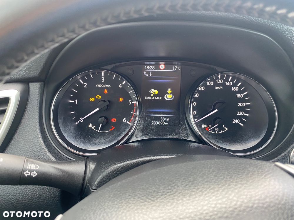 Nissan Qashqai 1.6 dCi 4 x 4 DPF Start/Stop 360 - 19