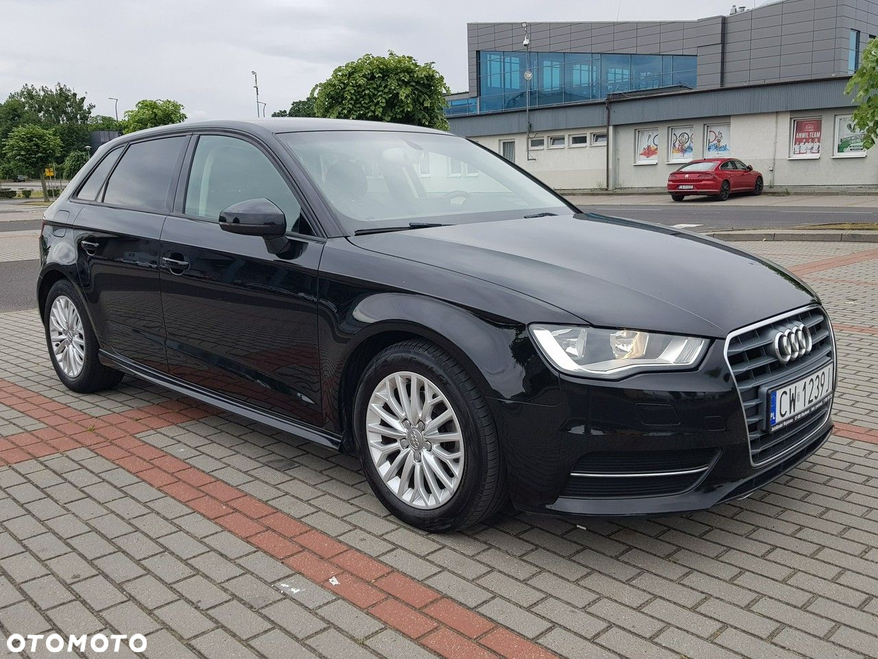 Audi A3 1.6 TDI Sportback ultra Attraction - 3